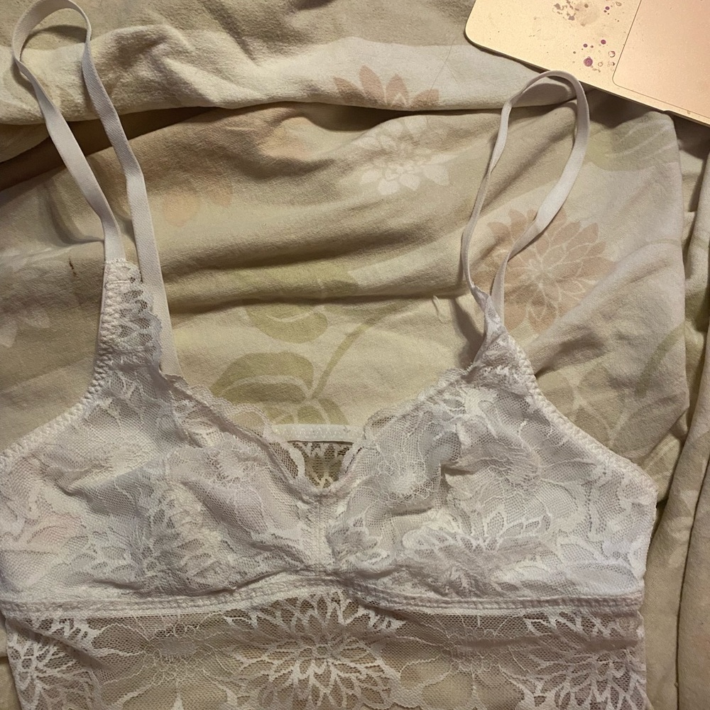 VS PINK white lace bralette (S)